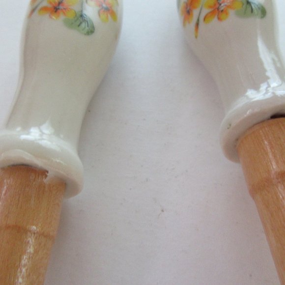 Ceramic & wood yellow floral fork and spoon salad serving pieces - Japan - Picture 12 of 12